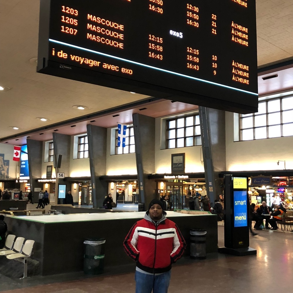 Meet your Posher, Wallace